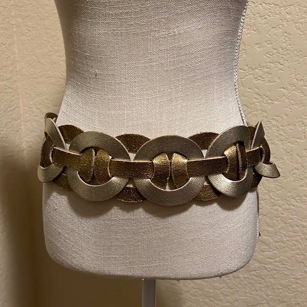 Leather Belt . Size L. Monnari Made in Poland .